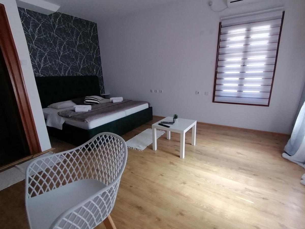 Mon Accommodation Free Parking Ниш Экстерьер фото